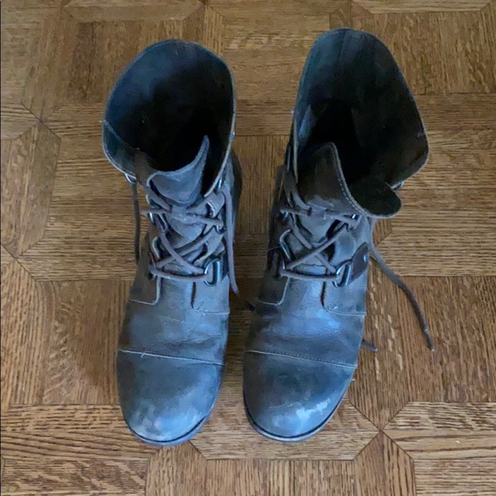 Sorel combat boots